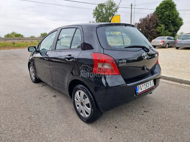 Toyota Yaris 2006 photo 4