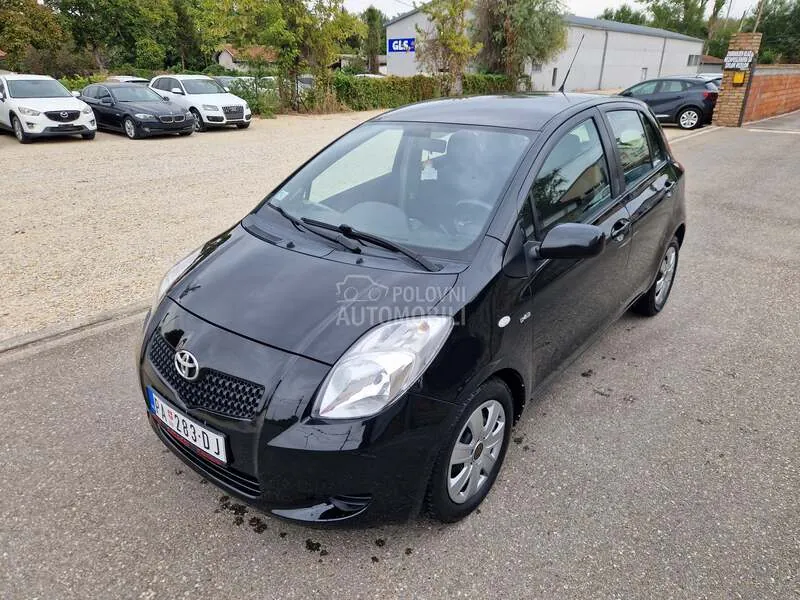 Toyota Yaris 2006 photo 2