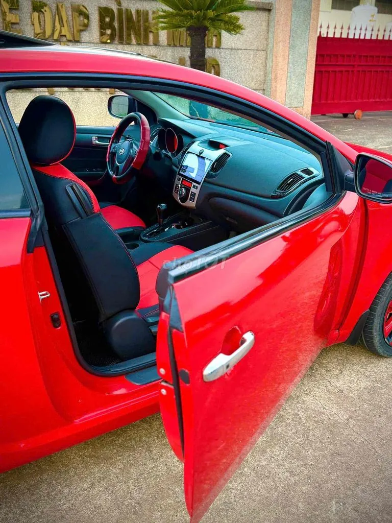 Kia Cerato Koup 2010 photo 2