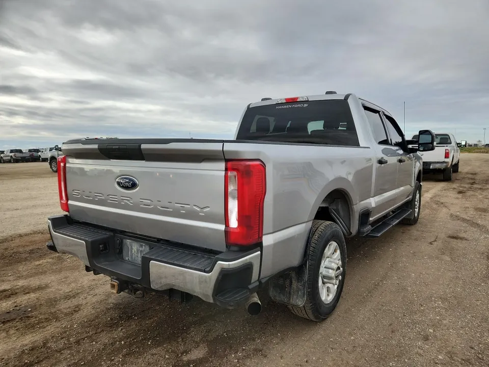 Ford F-250 Super Duty 2023 photo 4
