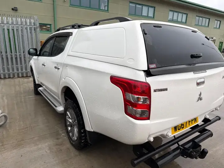 Mitsubishi L200 2017 photo 4