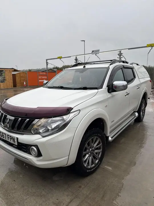 Mitsubishi L200 2017 photo 3
