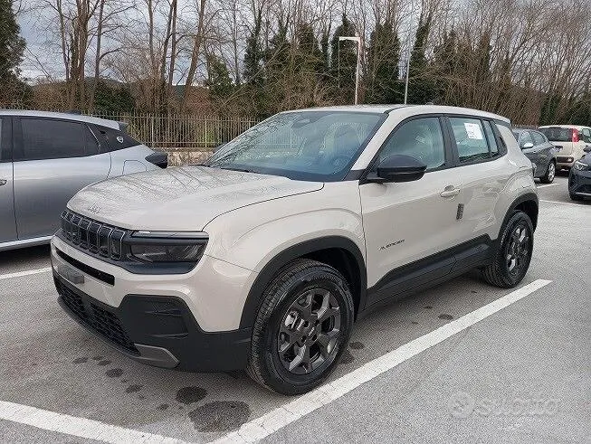 Jeep Avenger photo 2