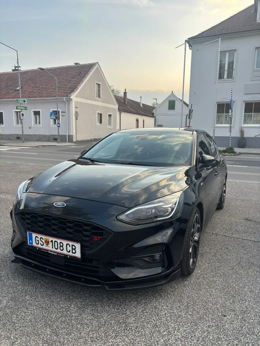 Ford Focus 2020 photo 2