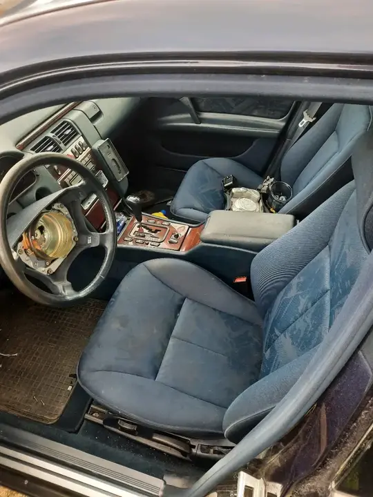 Mercedes-Benz E-Class 1997 photo 3