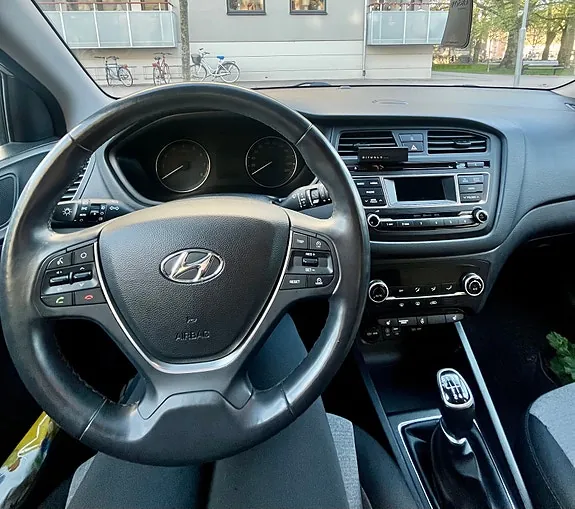 Hyundai I20 2016 photo 3
