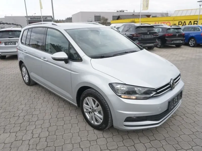 Volkswagen Touran 2022 photo 3