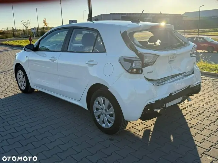 Kia Rio 2023 photo 3
