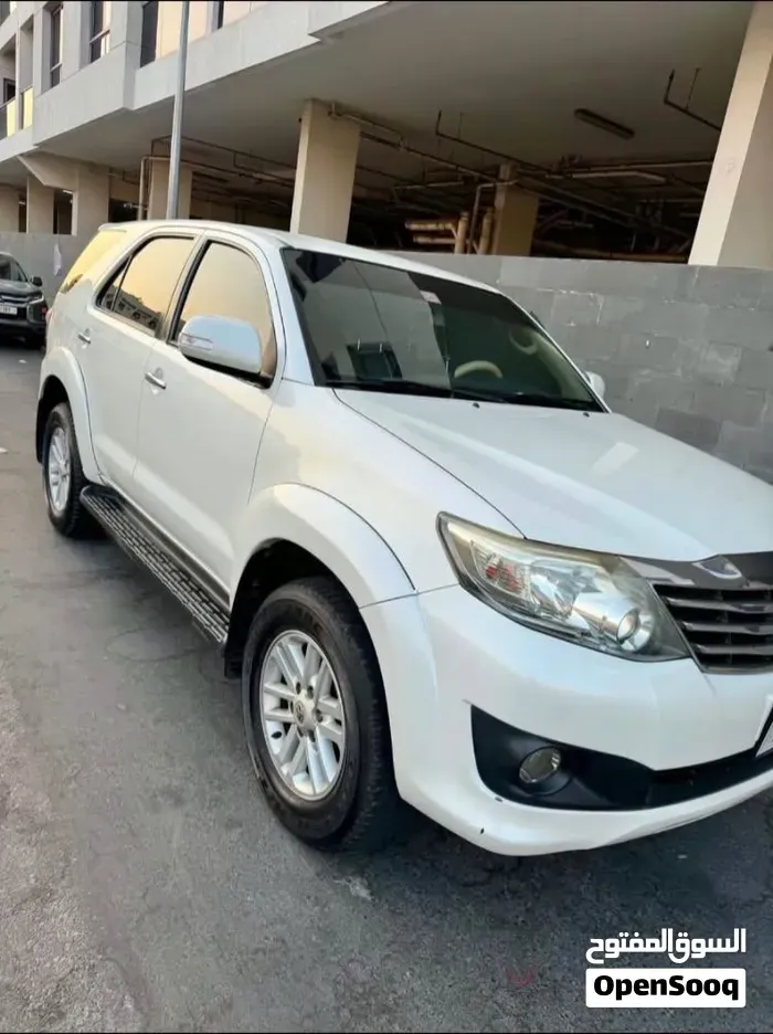 Toyota Fortuner 2014 photo 2
