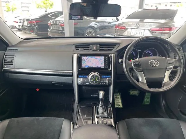 Toyota Mark X 2016 photo 2
