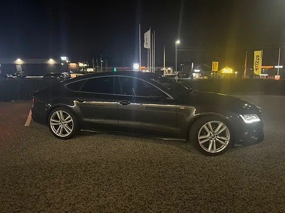 Audi A7 2011 photo 2