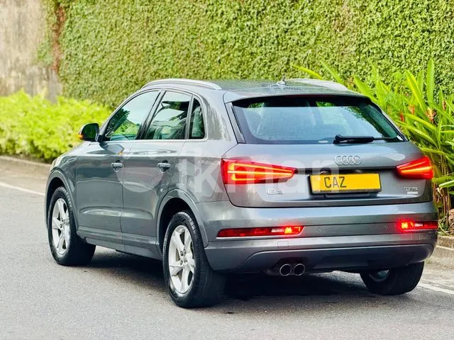 Audi Q3 2018 photo 5