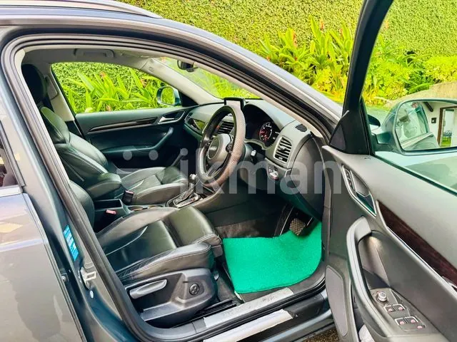 Audi Q3 2018 photo 2