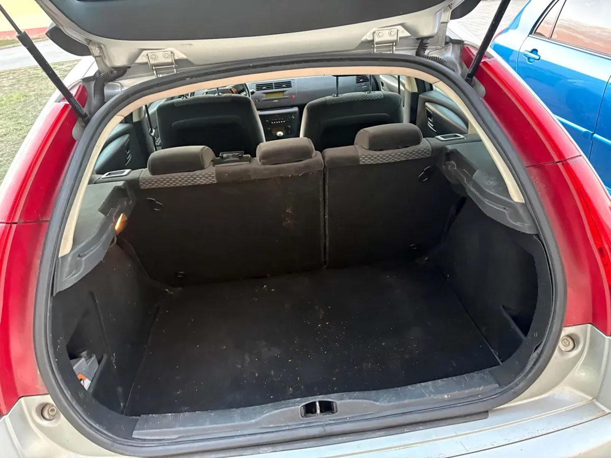 Citroen C4 2008 photo 2