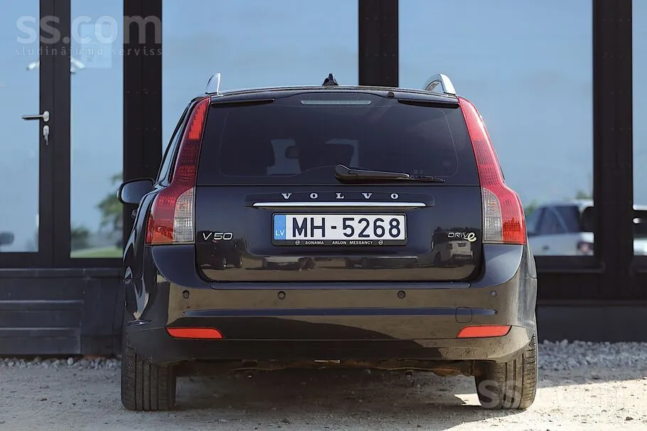 Volvo V50 2012 photo 4