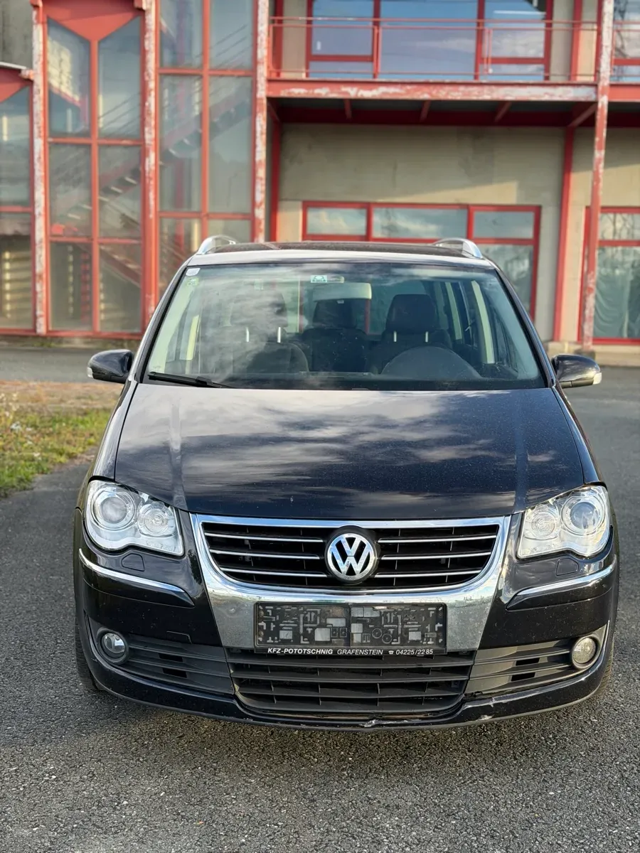 Volkswagen Touran 2007 photo 2