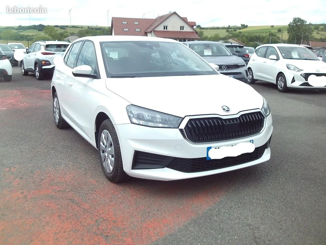 Skoda Fabia 2022 photo 2