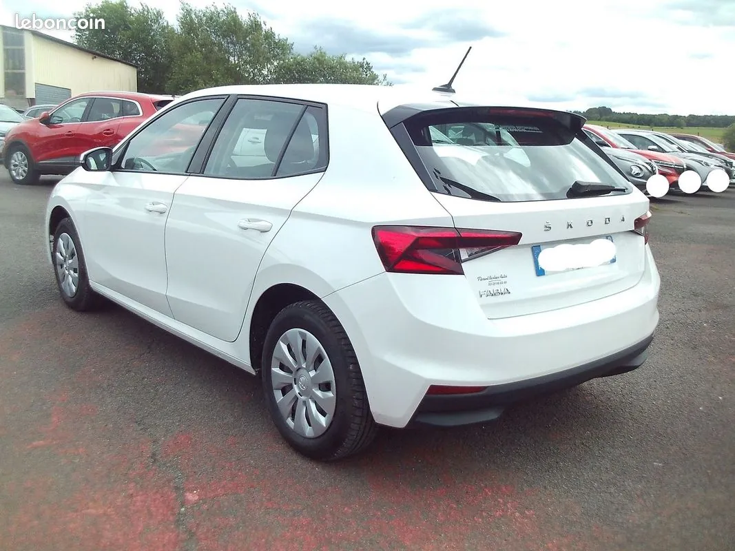 Skoda Fabia 2022 photo 4