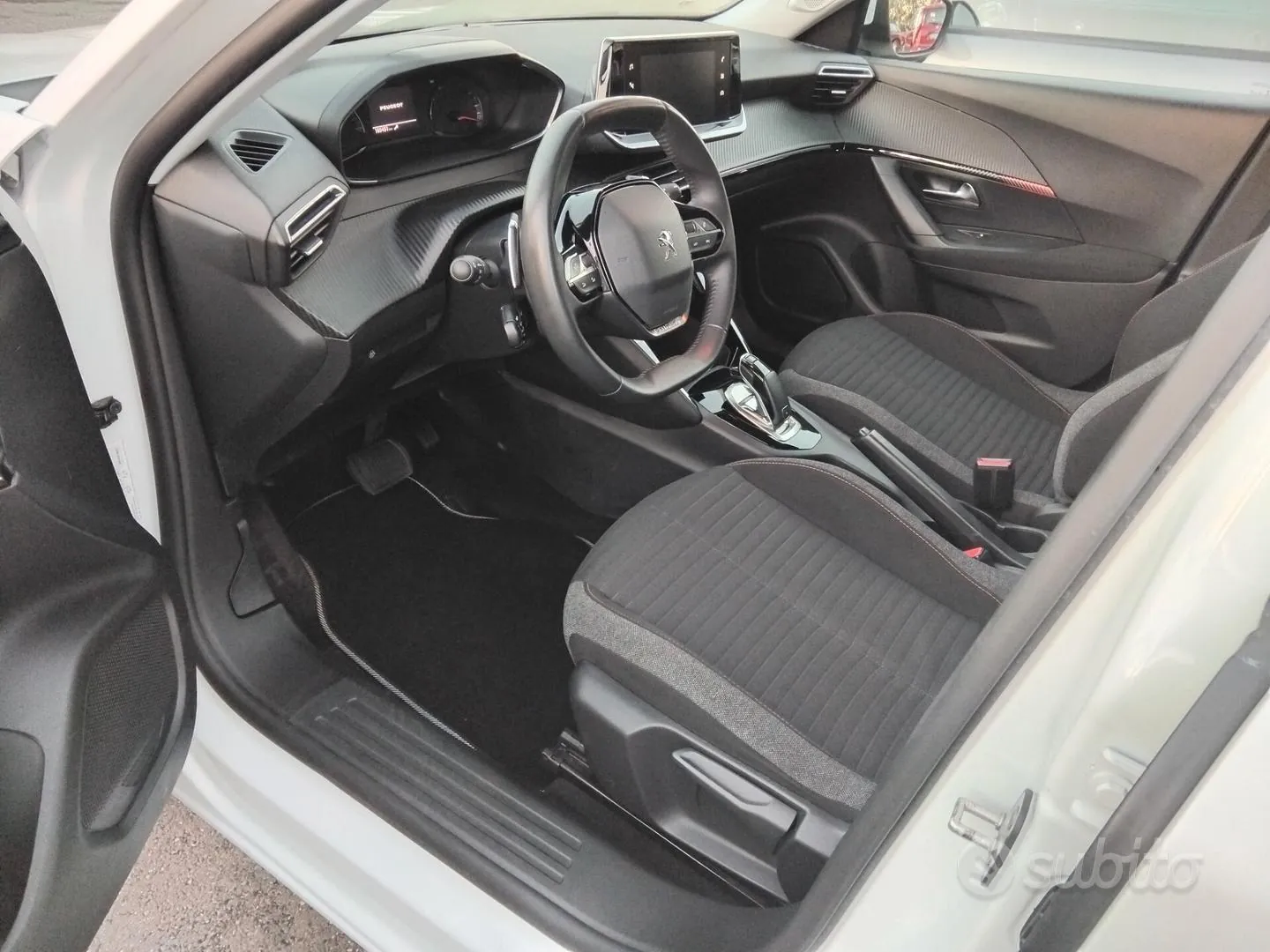 Peugeot 2008 2021 photo 5