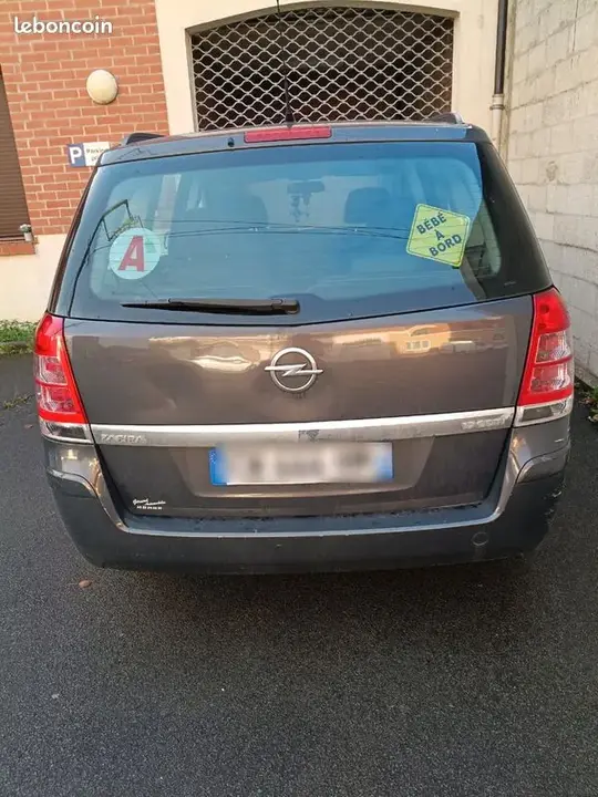 Opel Zafira 2013 photo 2