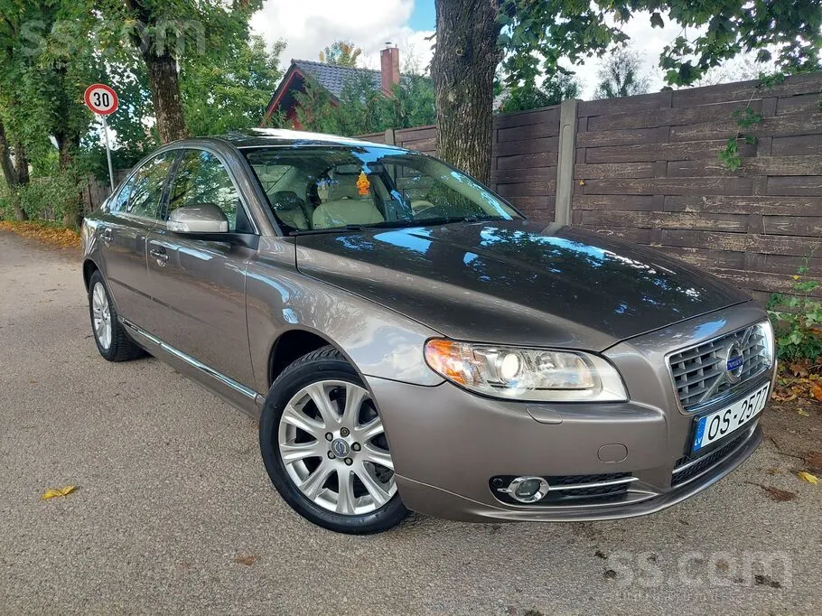 Volvo S80