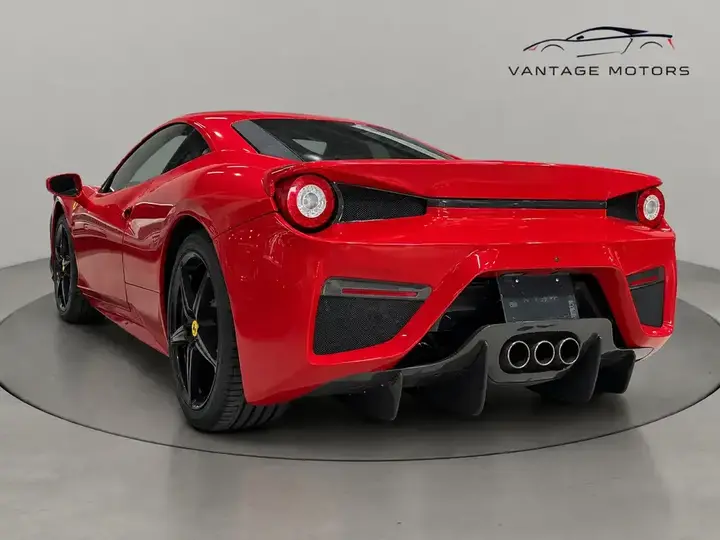 Ferrari 458 2013 photo 2
