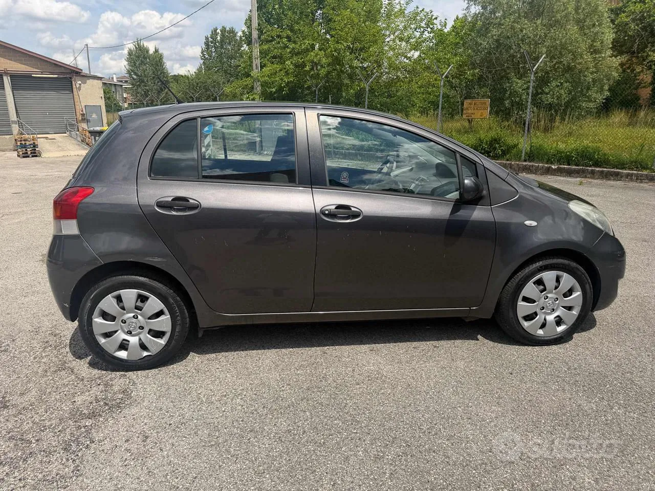 Toyota Yaris 2009 photo 5
