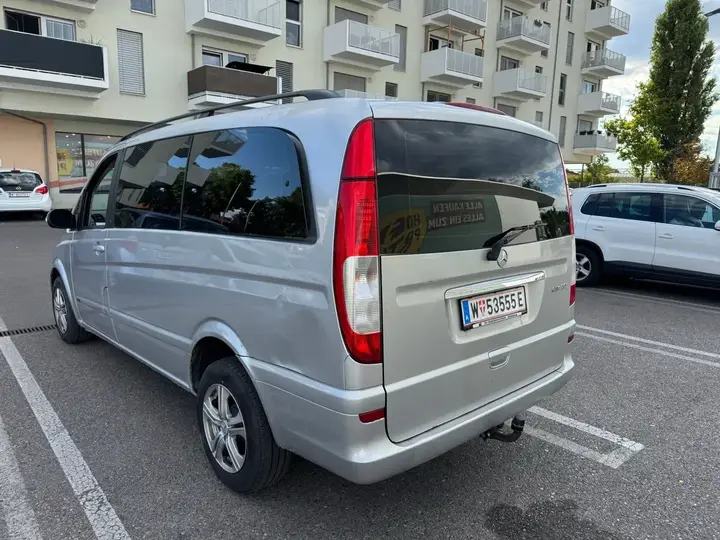 Mercedes-Benz Viano 2005 photo 2