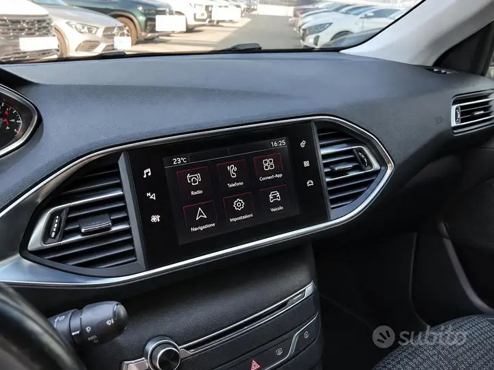Peugeot 308 2019 photo 5