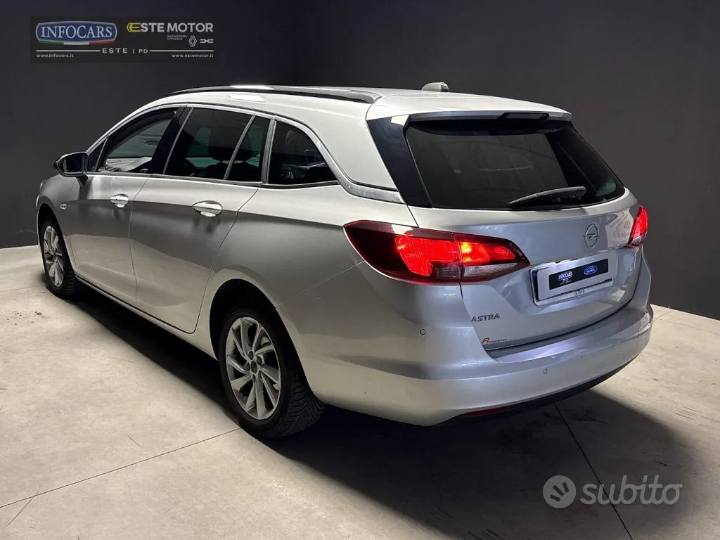 Opel Astra 2021 photo 2