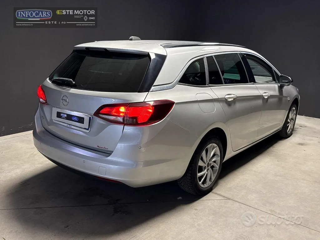 Opel Astra 2021 photo 4