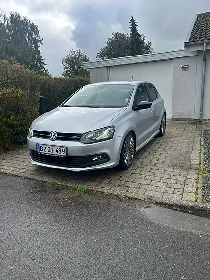 Volkswagen Polo 2017 photo 2