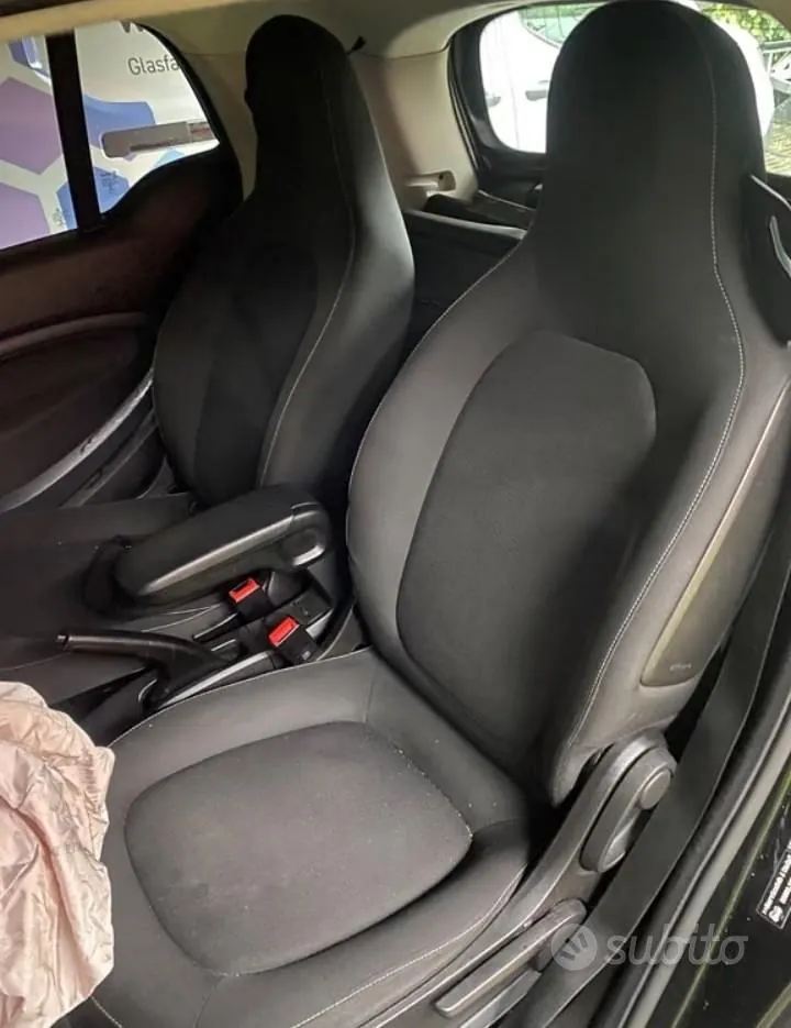 Smart Fortwo 2019 photo 4