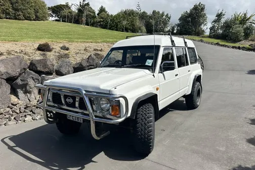 Nissan Safari