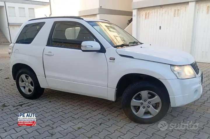 Suzuki Grand Vitara 2010 photo 5