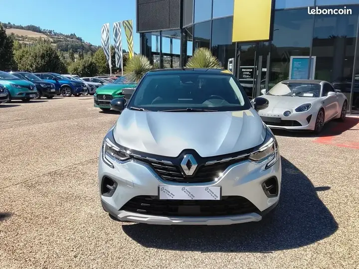 Renault Captur 2022 photo 2