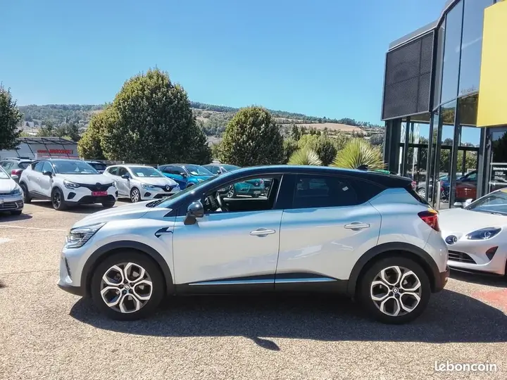 Renault Captur 2022 photo 4