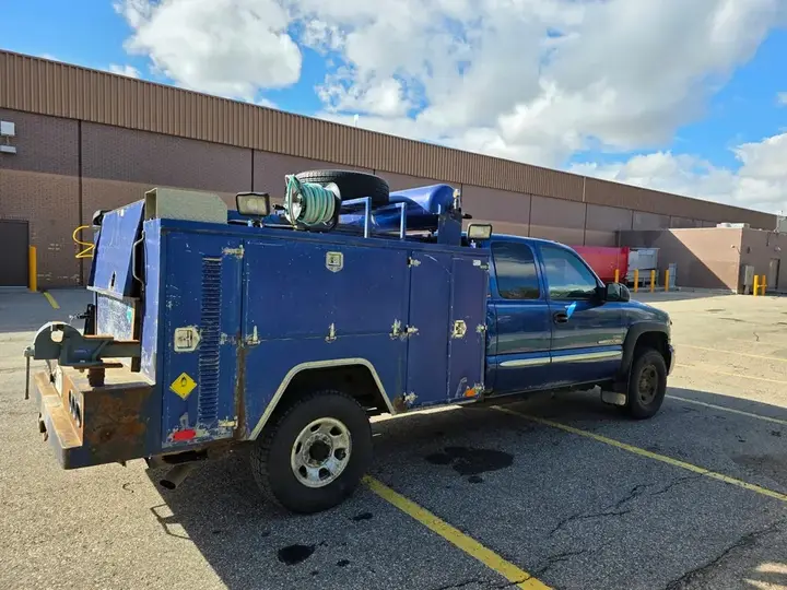 GMC Sierra 2500Hd 2003 photo 4