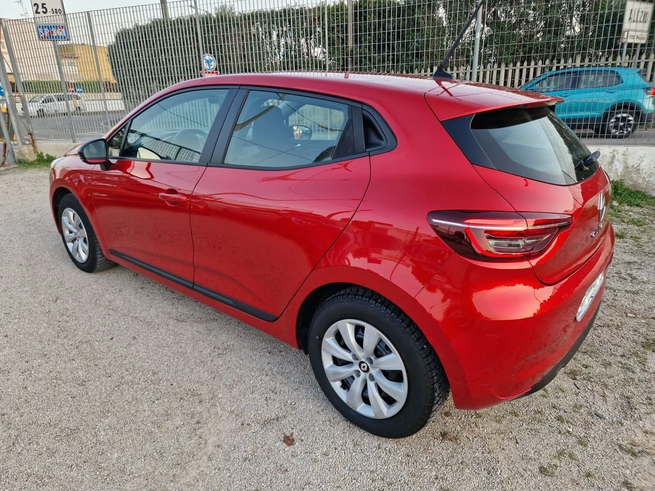 Renault Clio 2020 photo 2