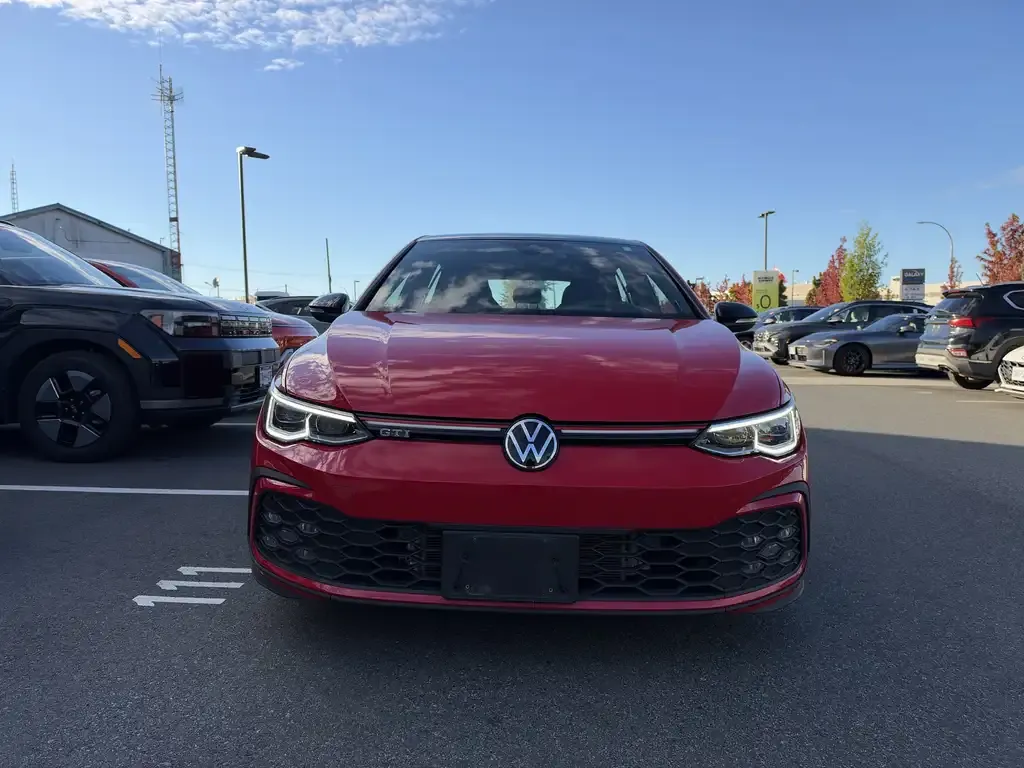 Volkswagen Golf Gti 2023 photo 2