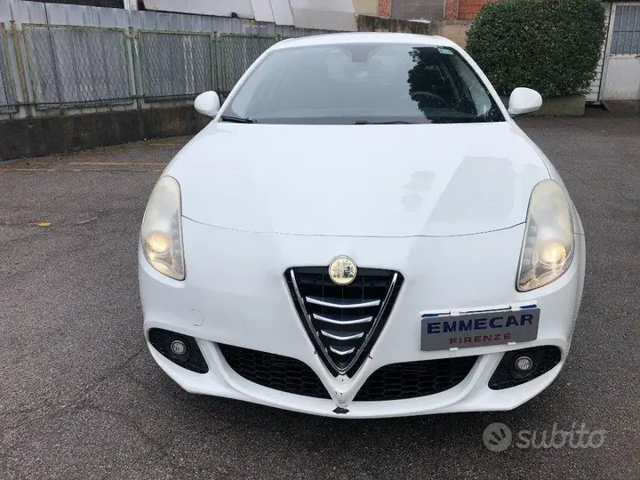 Alfa Romeo Giulietta 2013 photo 3