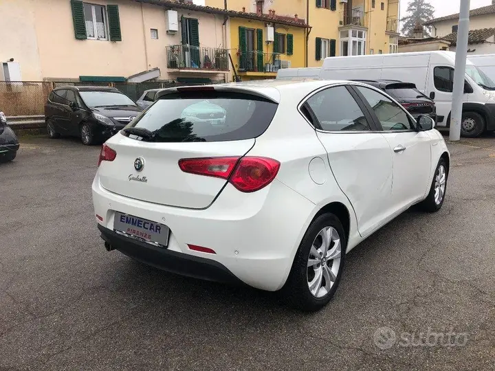 Alfa Romeo Giulietta 2013 photo 5