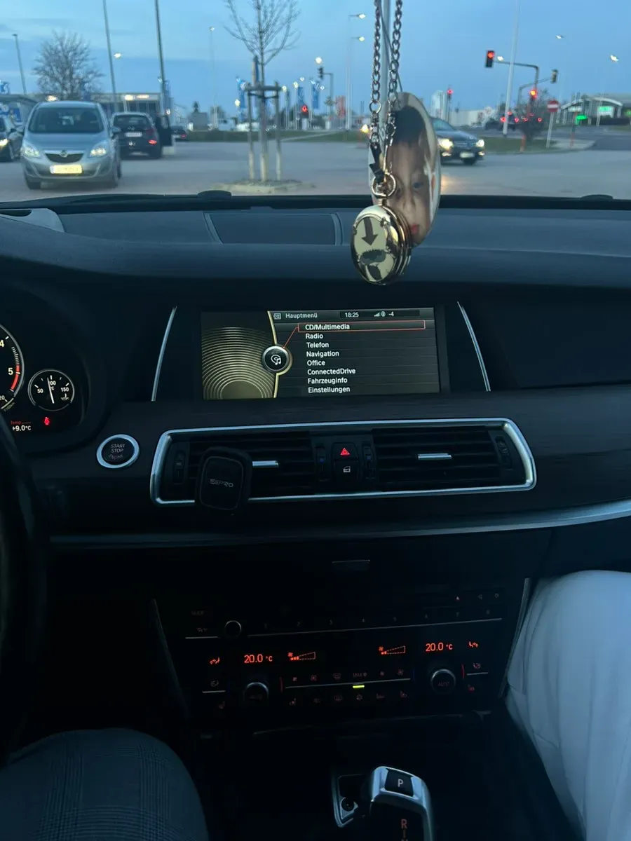BMW 5 Series 2013 photo 3