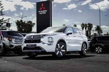 Mitsubishi Outlander 2026 photo 2
