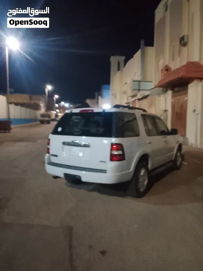 Ford Explorer 2010 photo 3