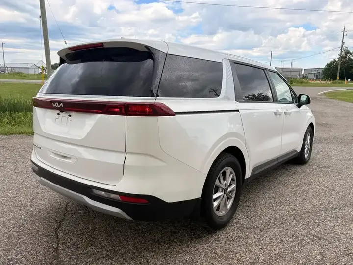 Kia Carnival 2022 photo 4