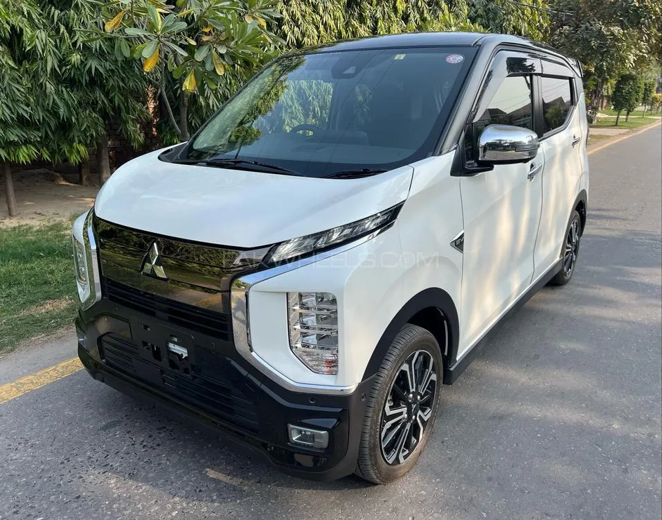 Mitsubishi Ek X