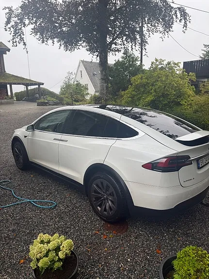 Tesla Model X 2018 photo 3
