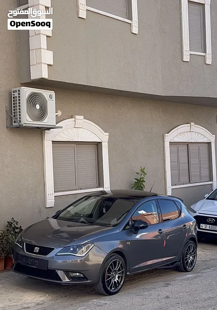 Seat Ibiza 2012 photo 3