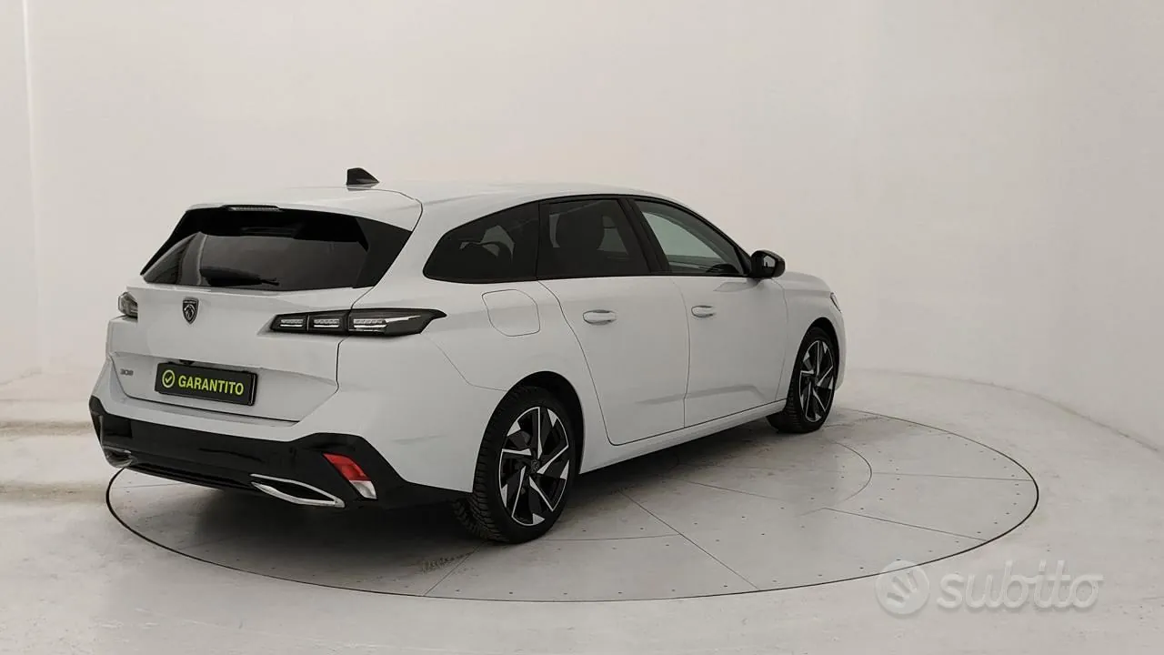 Peugeot 308 2023 photo 5